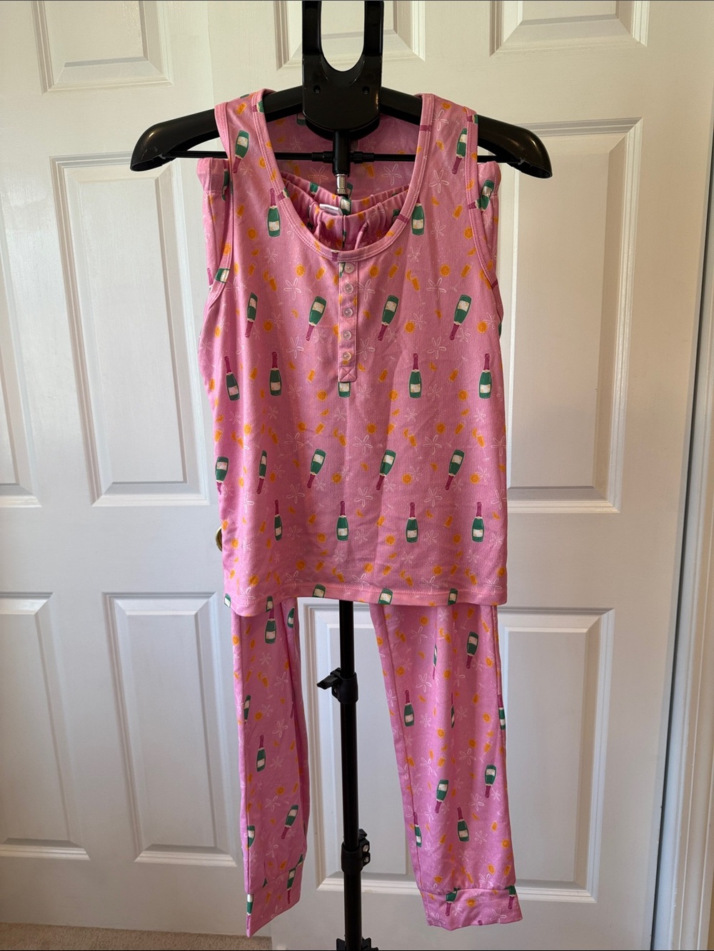 Sleeveless Pink Champagne-Print Pajama Set